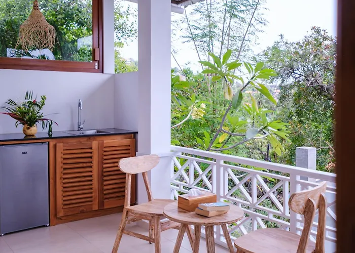 Aparthotel Bukit Adi 4*