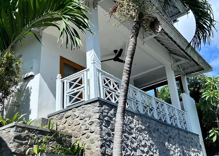 Bukit Adi Aparthotel 4*